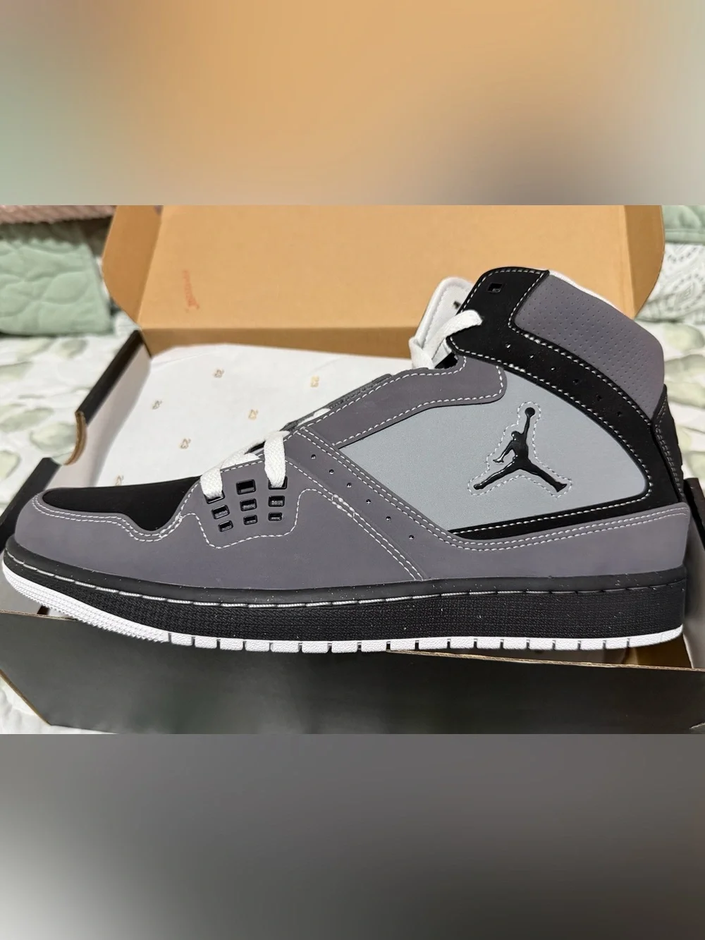 Jordan Men’s Graphite 1 Flight